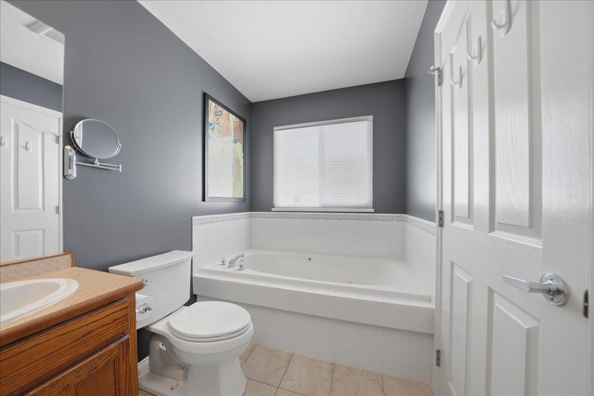 23659 Rock Ridge Drive, Maple Ridge, BC, V4R 2W2 - 25