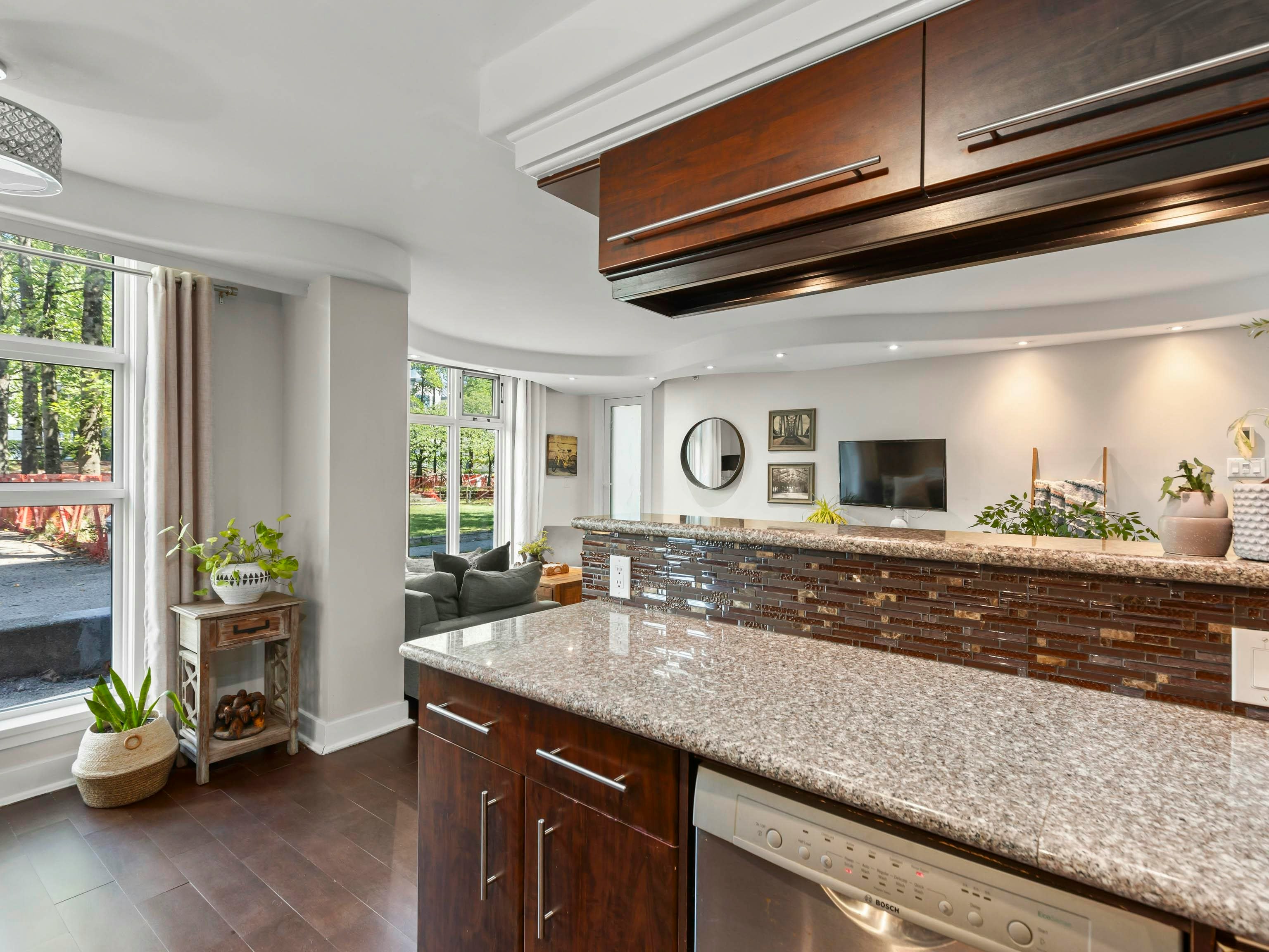 102-2528 E Broadway, Vancouver, BC, V5M 4V2 - 16