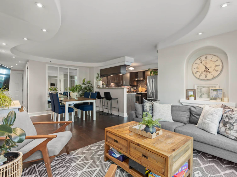 102-2528 E Broadway, Vancouver, BC, V5M 4V2 - 10
