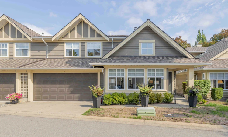 7-15450 Rosemary Heights Crescent