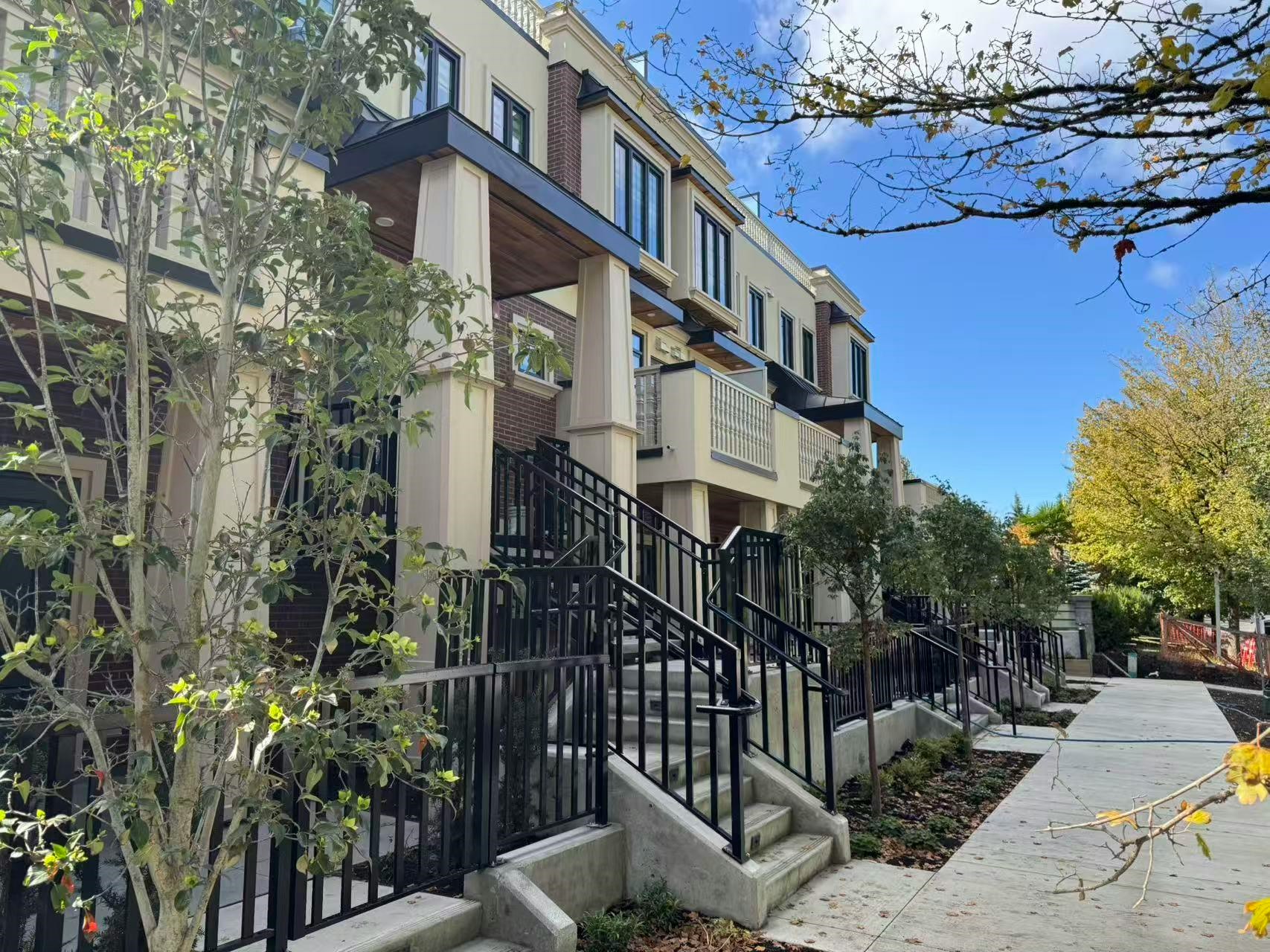 110-918 W 32nd Avenue, Vancouver, BC, V5Z 2K2