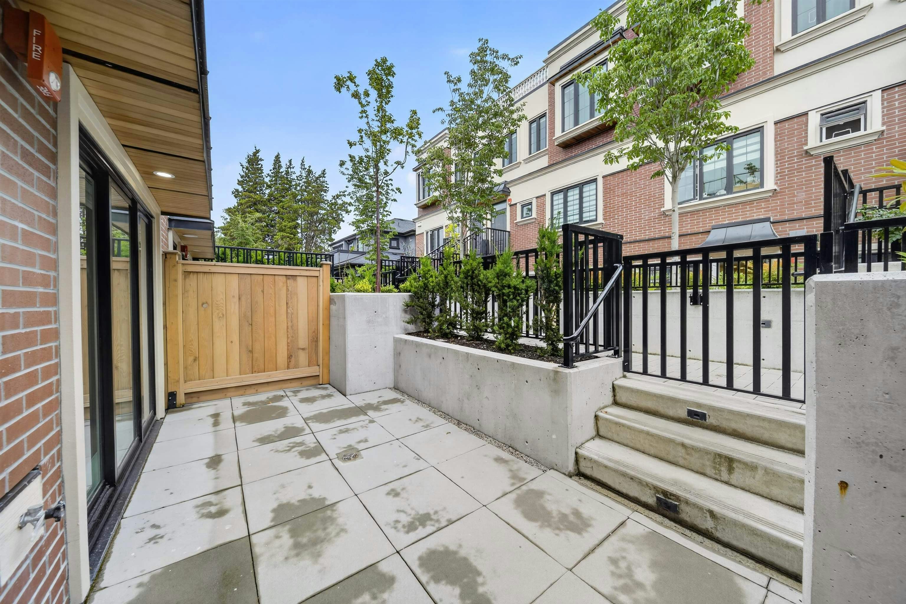 110-918 W 32nd Avenue, Vancouver, BC, V5Z 2K2 - 3