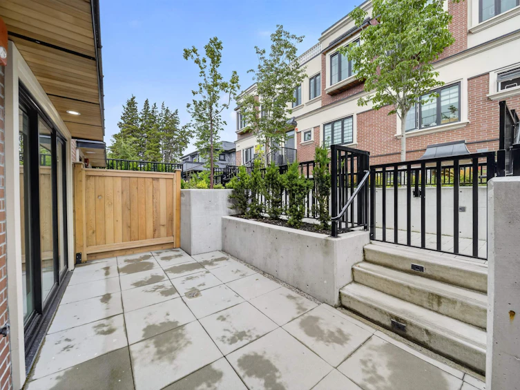 110-918 W 32nd Avenue, Vancouver, BC, V5Z 2K2 - 3