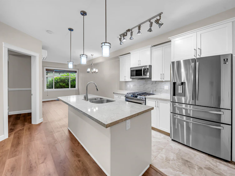 201-20328 86 Avenue, Langley, BC, V2Y 3L5