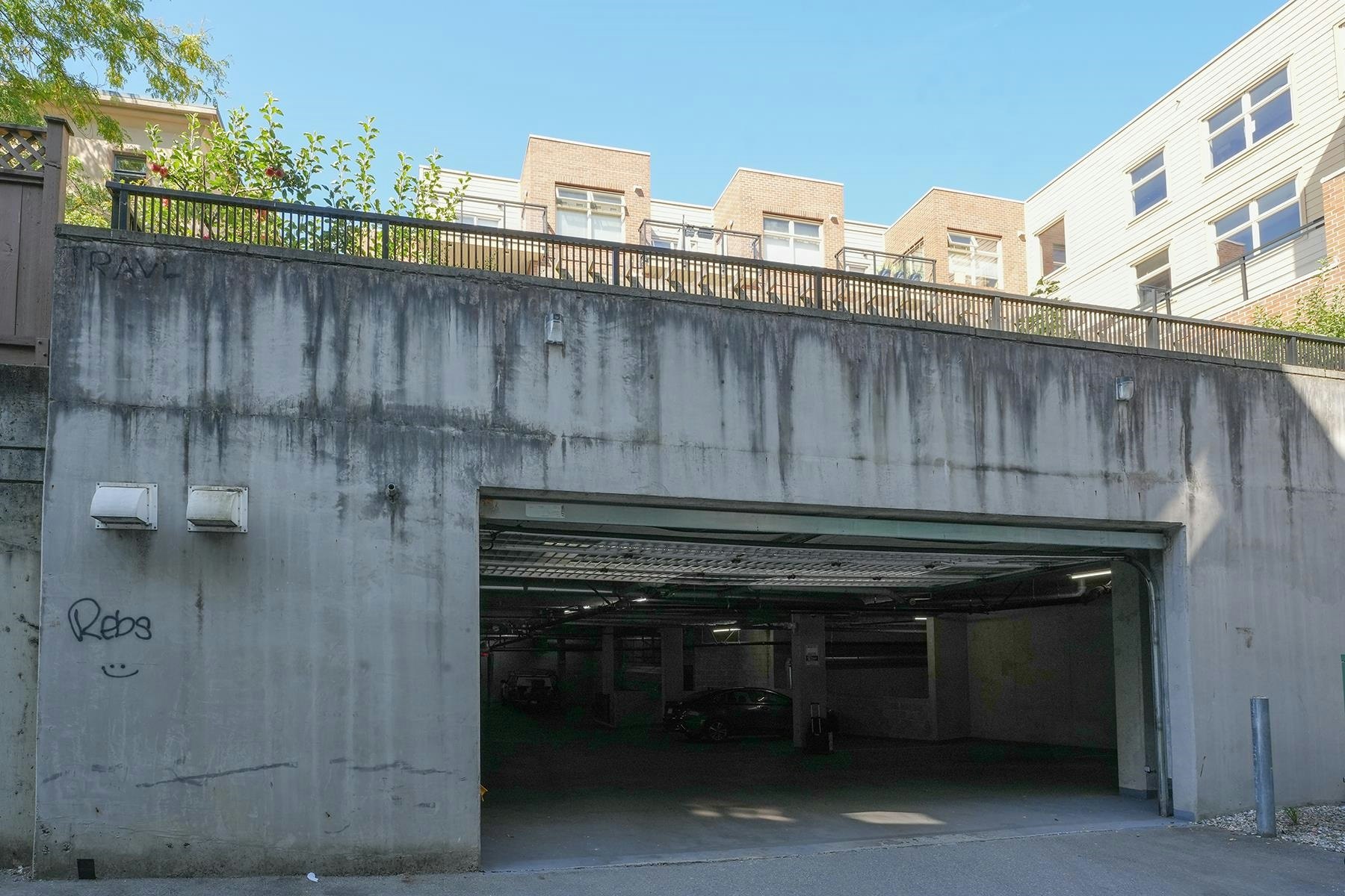 403-2408 E Broadway, Vancouver, BC, V5M 4T9 - 16