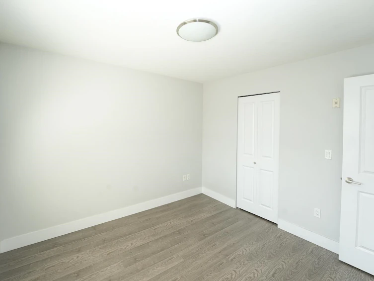 403-2408 E Broadway, Vancouver, BC, V5M 4T9 - 8
