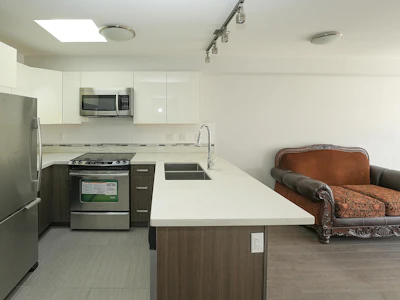 403-2408 E Broadway - 3