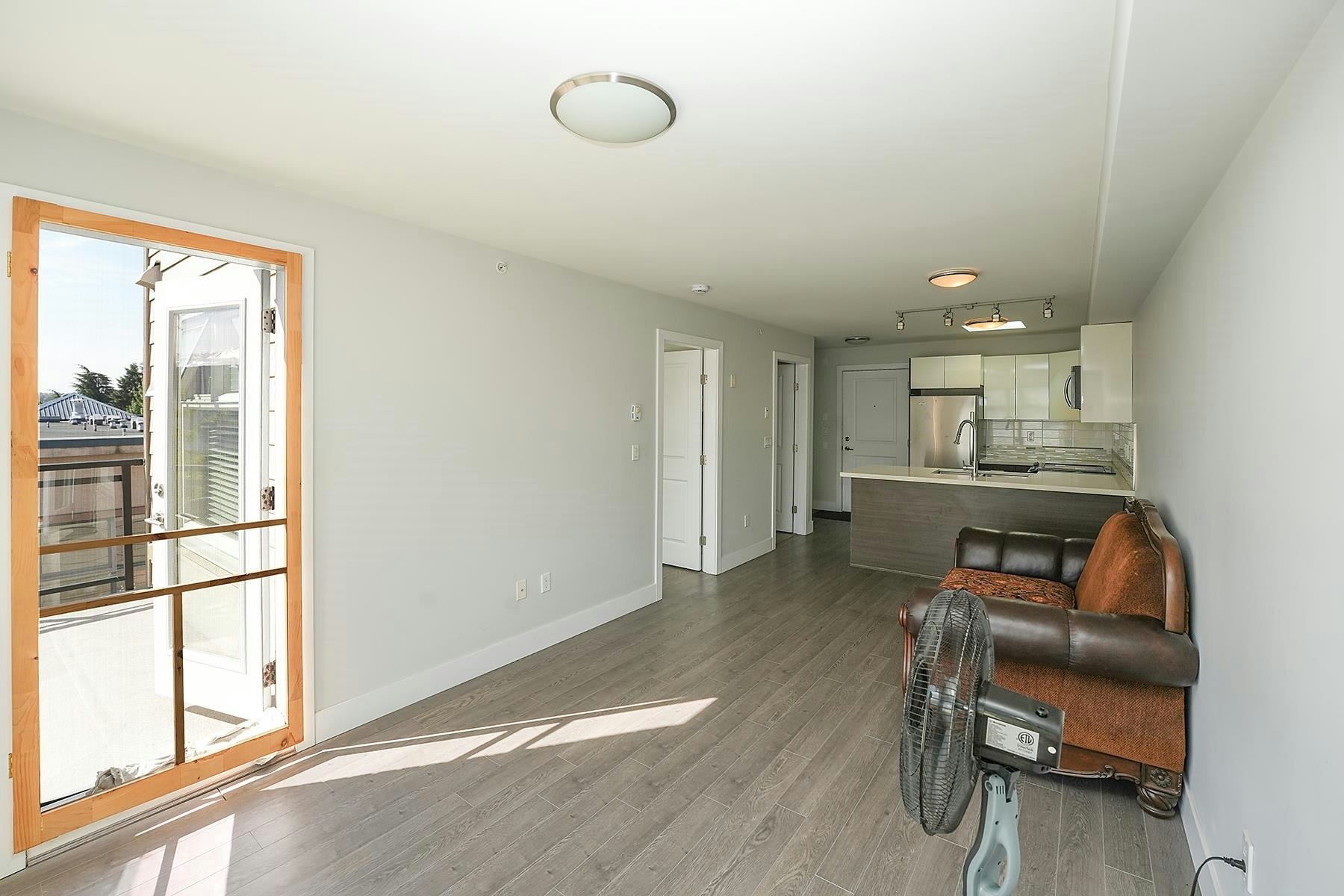 403-2408 E Broadway, Vancouver, BC, V5M 4T9 - 11