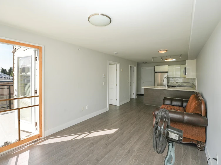403-2408 E Broadway, Vancouver, BC, V5M 4T9 - 11