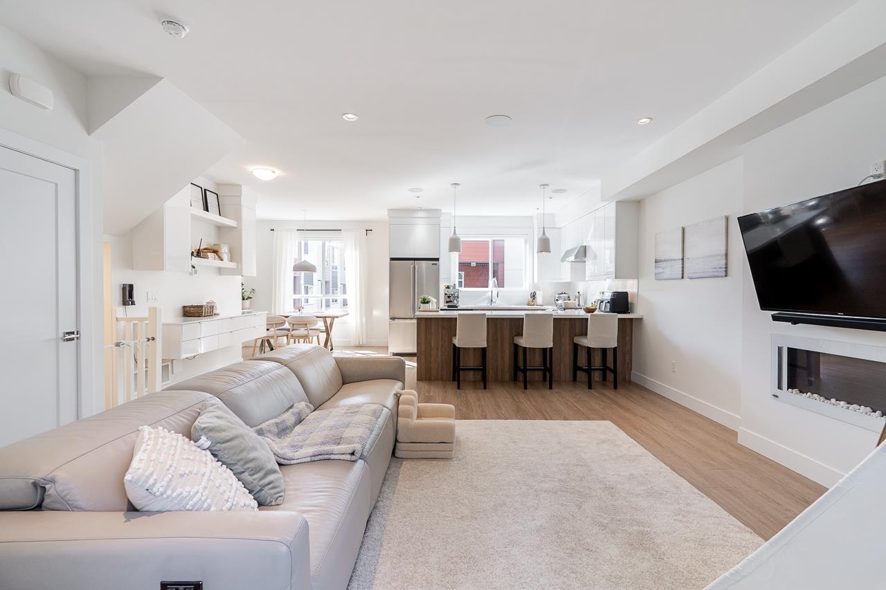 32-1670 160 Street, Surrey, BC, V4A 0C6