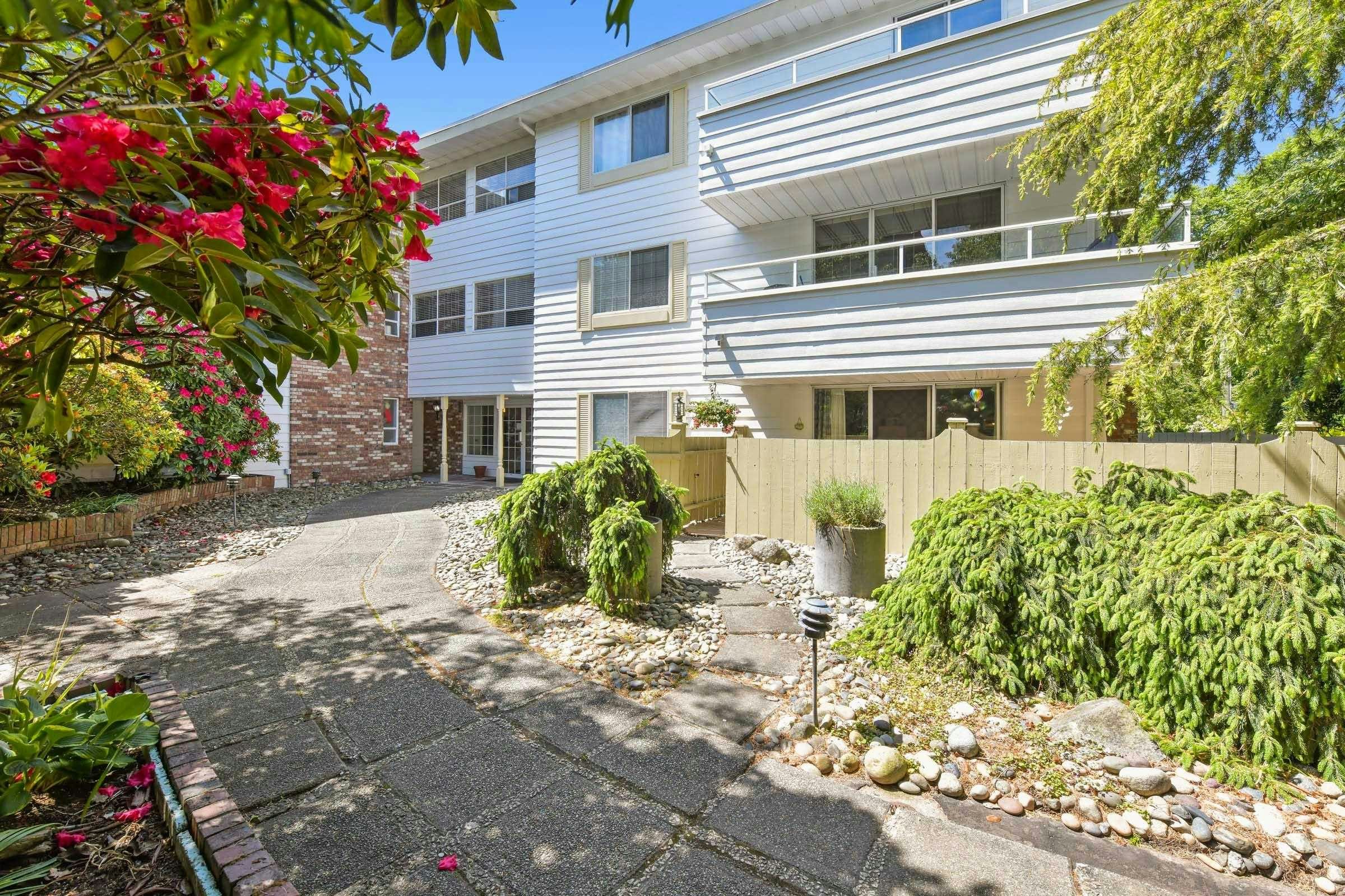 206-15010 Roper Avenue, Surrey, BC, V4B 5A9