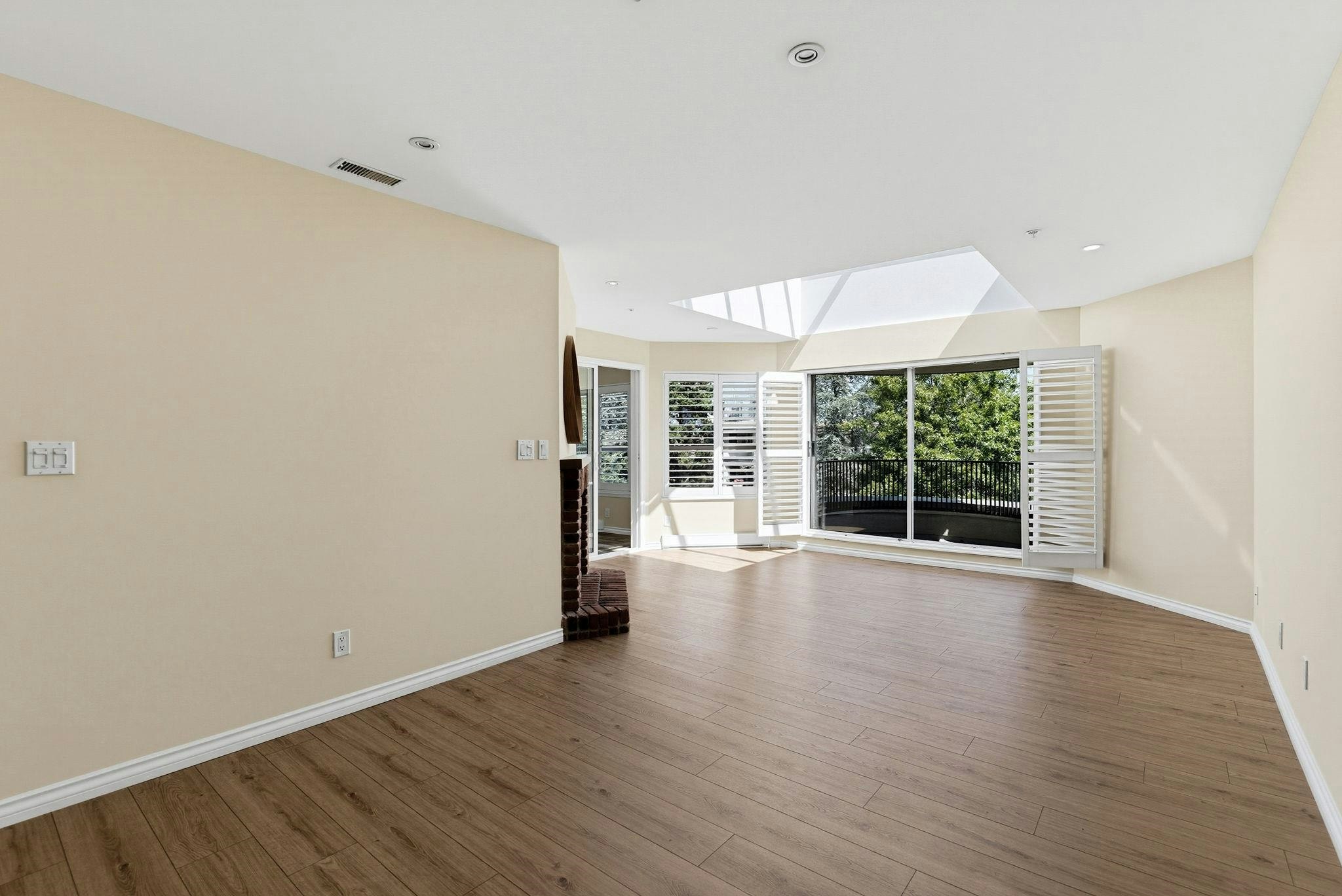 406-525 Wheelhouse Square - 4
