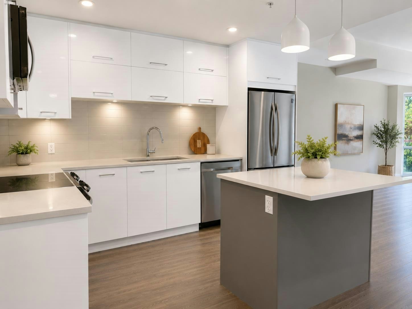 512-38033 Second Avenue - 4
