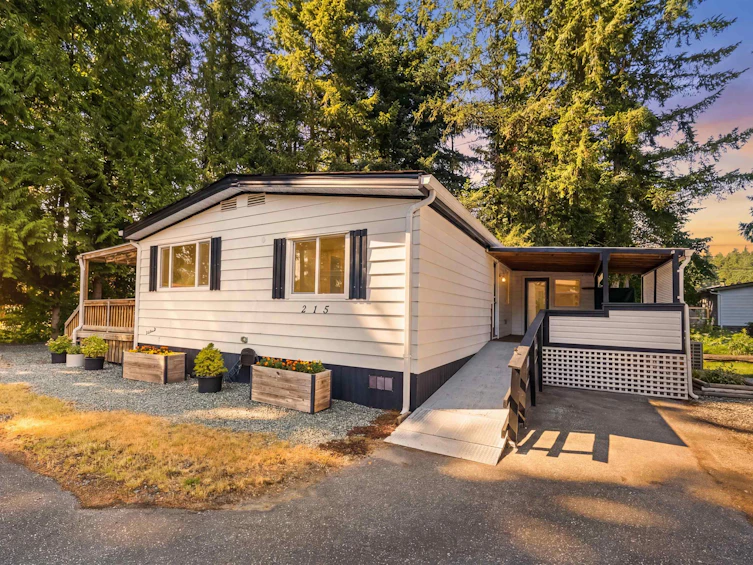 215-20071 24 Avenue, Langley, BC, V2Z 2A1