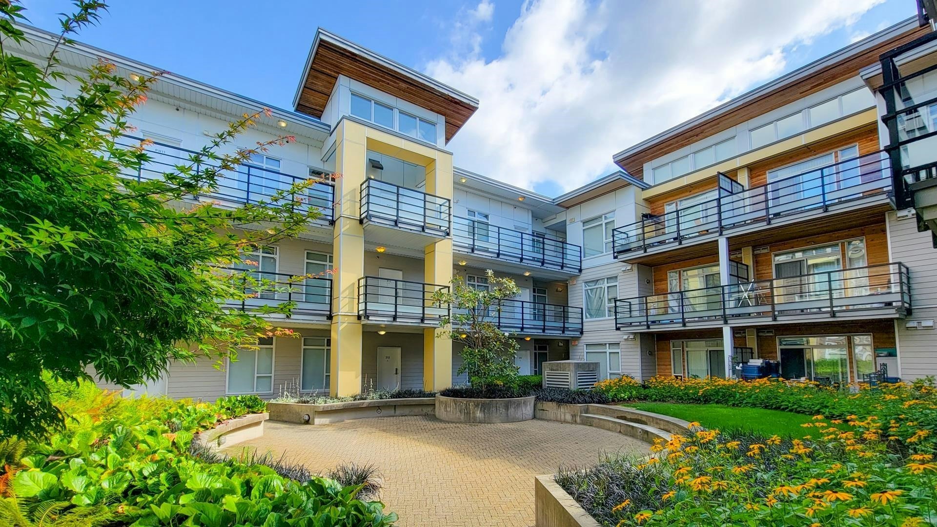 203-5248 Grimmer Street, Burnaby, BC, V5H 0E1 - 2