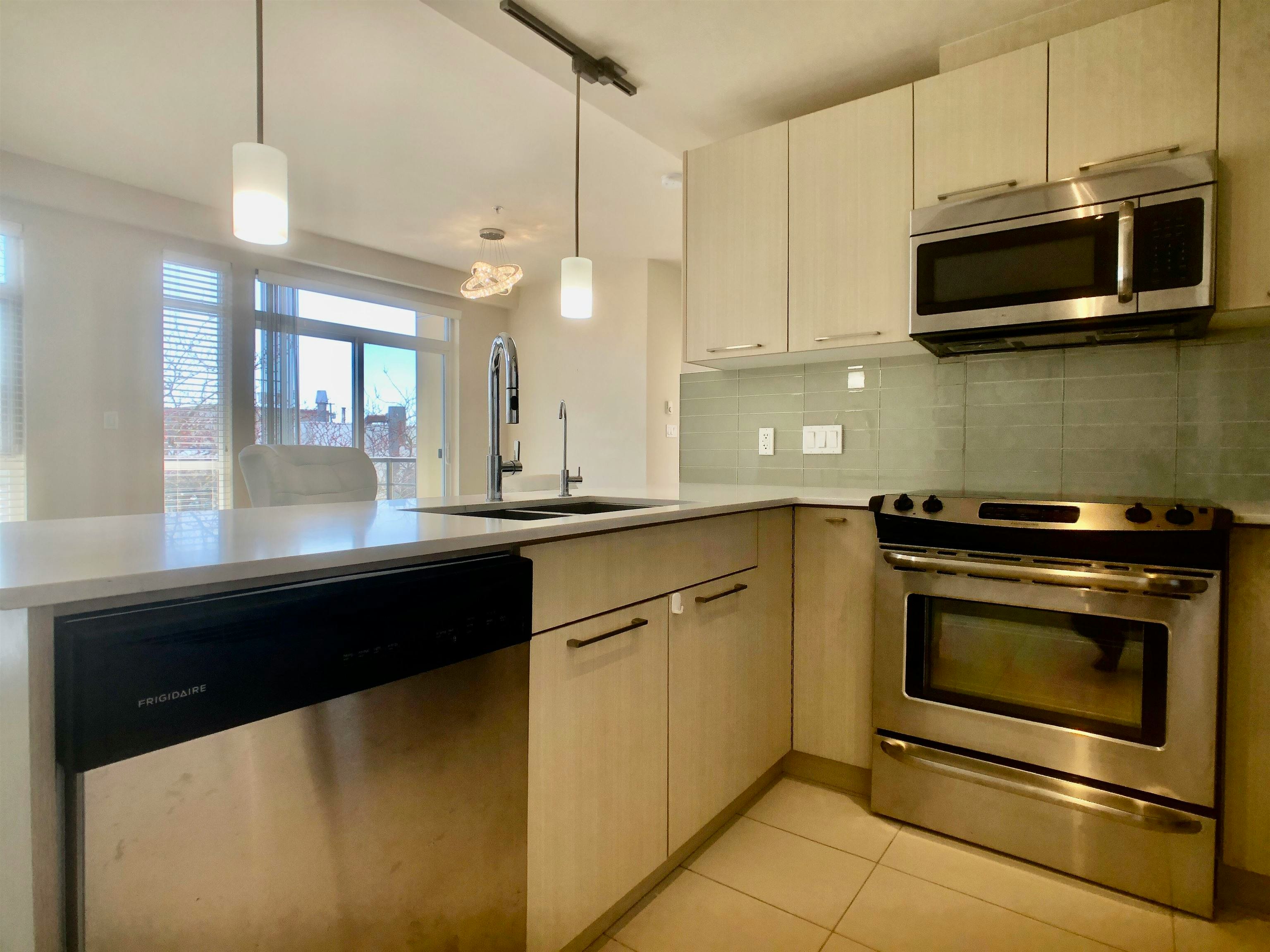 203-5248 Grimmer Street, Burnaby, BC, V5H 0E1 - 8