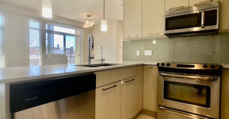 203-5248 Grimmer Street, Burnaby, BC, V5H 0E1 - 8