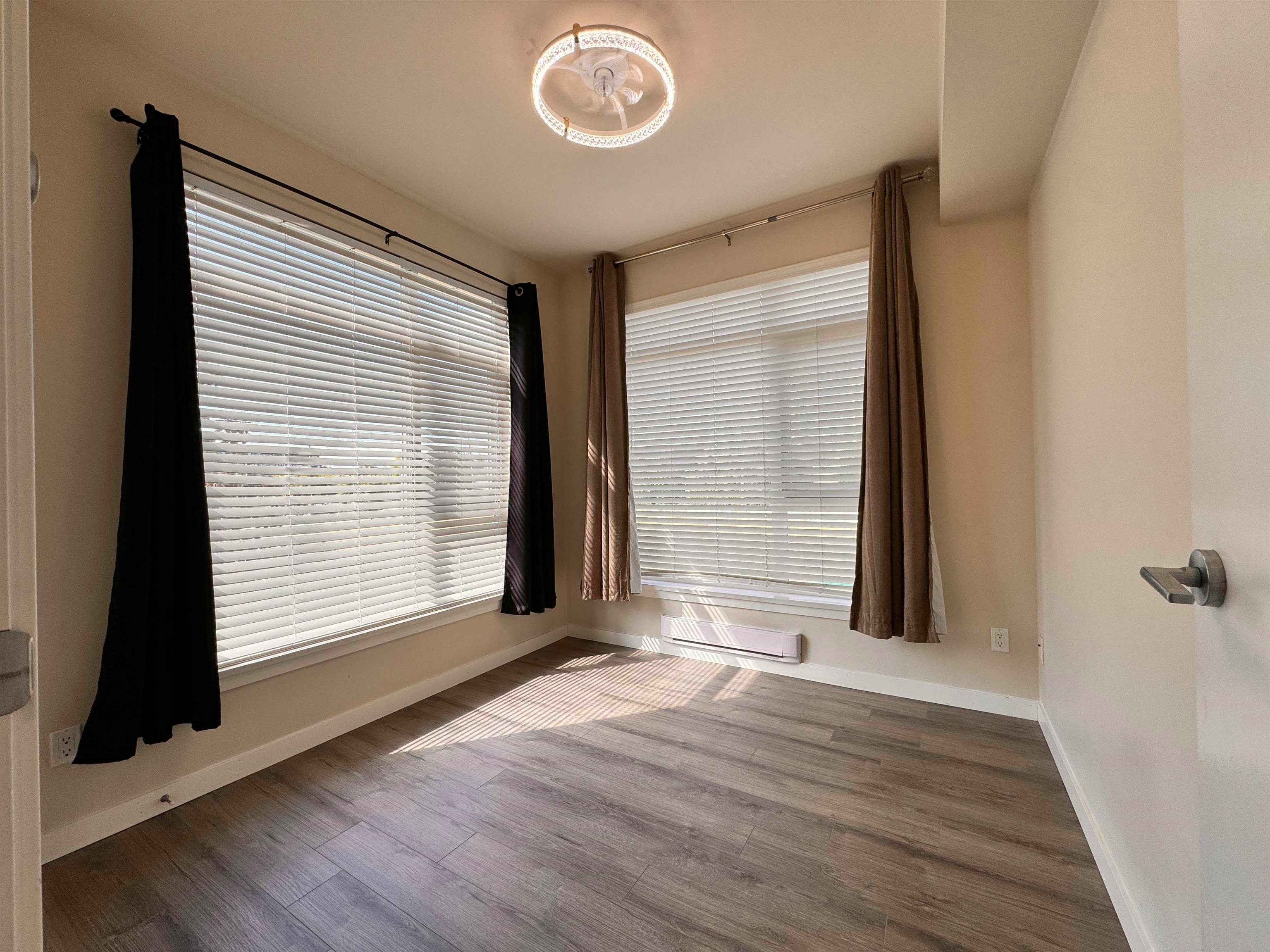 203-5248 Grimmer Street, Burnaby, BC, V5H 0E1 - 14