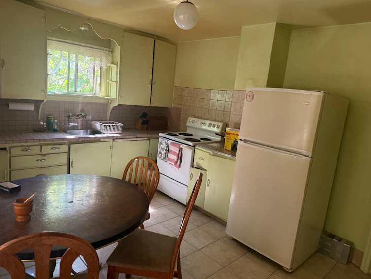 4910 Willingdon Avenue, Burnaby, BC, V5G 3H8 - 5