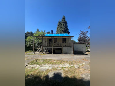 4910 Willingdon Avenue - 2