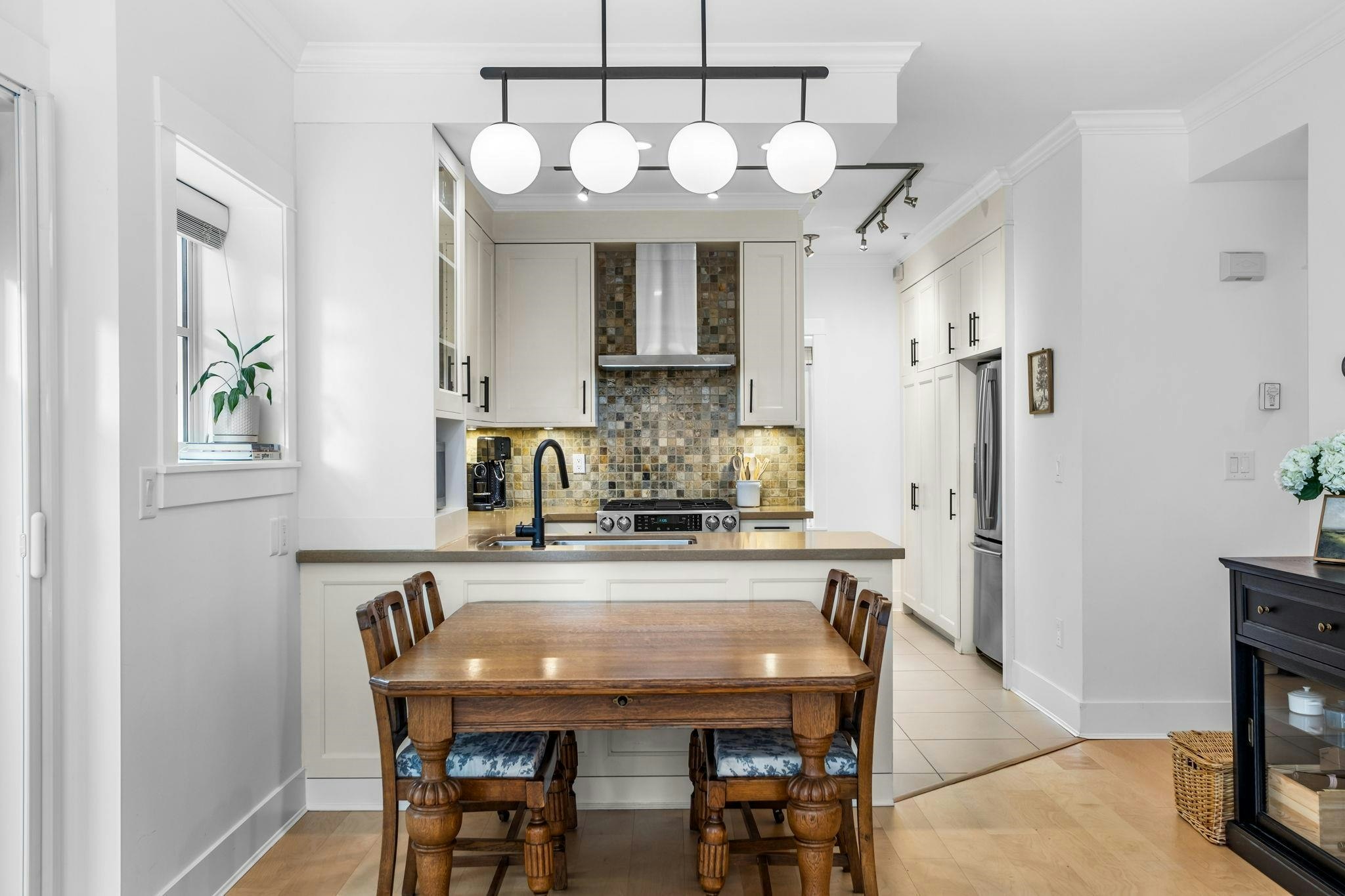158 W 14th Avenue, Vancouver, BC, V5Y 1W9 - 9