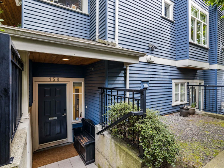 158 W 14th Avenue, Vancouver, BC, V5Y 1W9 - 2