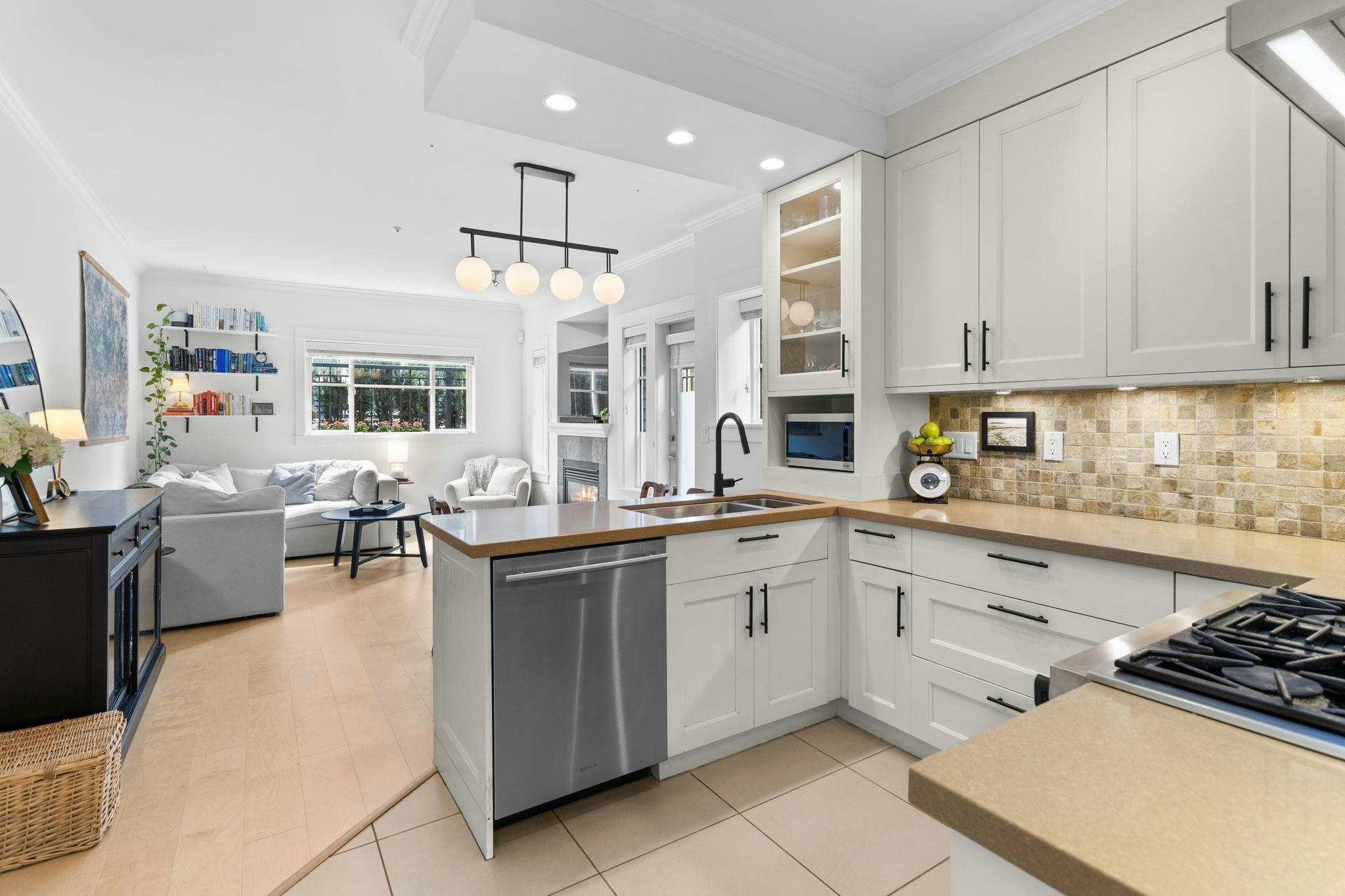 158 W 14th Avenue, Vancouver, BC, V5Y 1W9 - 14