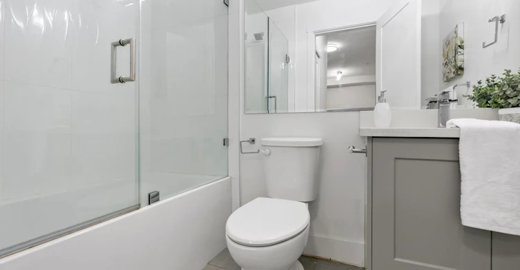 B108-9689 140 Street, Surrey, BC, V3T 0P3 - 19