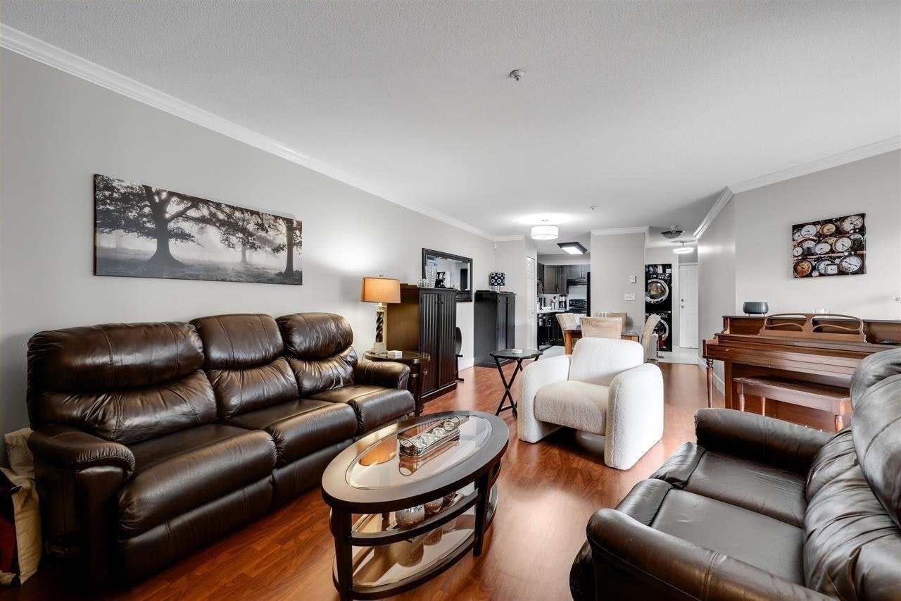 316-13733 74 Avenue - 4