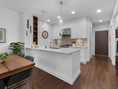 309-33540 Mayfair Avenue - 2