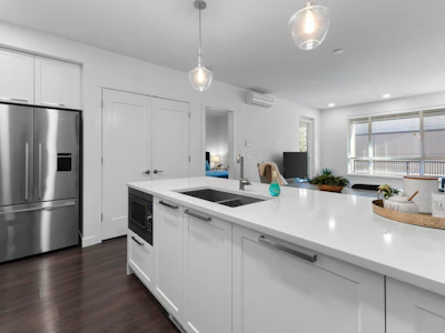 309-33540 Mayfair Avenue - 4