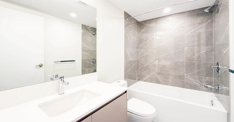 G34-2050 E 20 Avenue, Vancouver, BC, V5N 2L2 - 21
