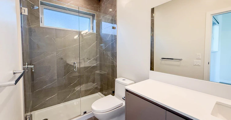 G34-2050 E 20 Avenue, Vancouver, BC, V5N 2L2 - 27