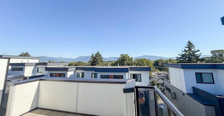 G34-2050 E 20 Avenue, Vancouver, BC, V5N 2L2 - 31