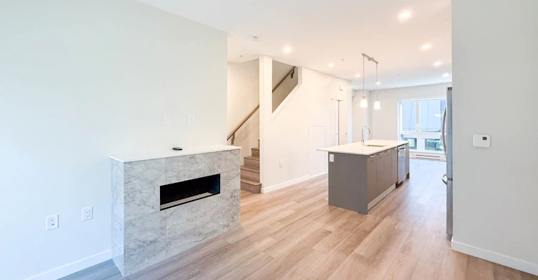 G34-2050 E 20 Avenue, Vancouver, BC, V5N 2L2 - 7