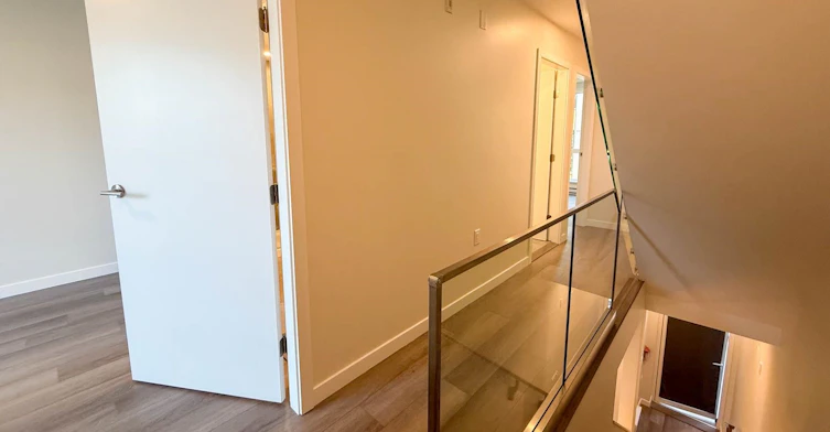 G34-2050 E 20 Avenue, Vancouver, BC, V5N 2L2 - 16