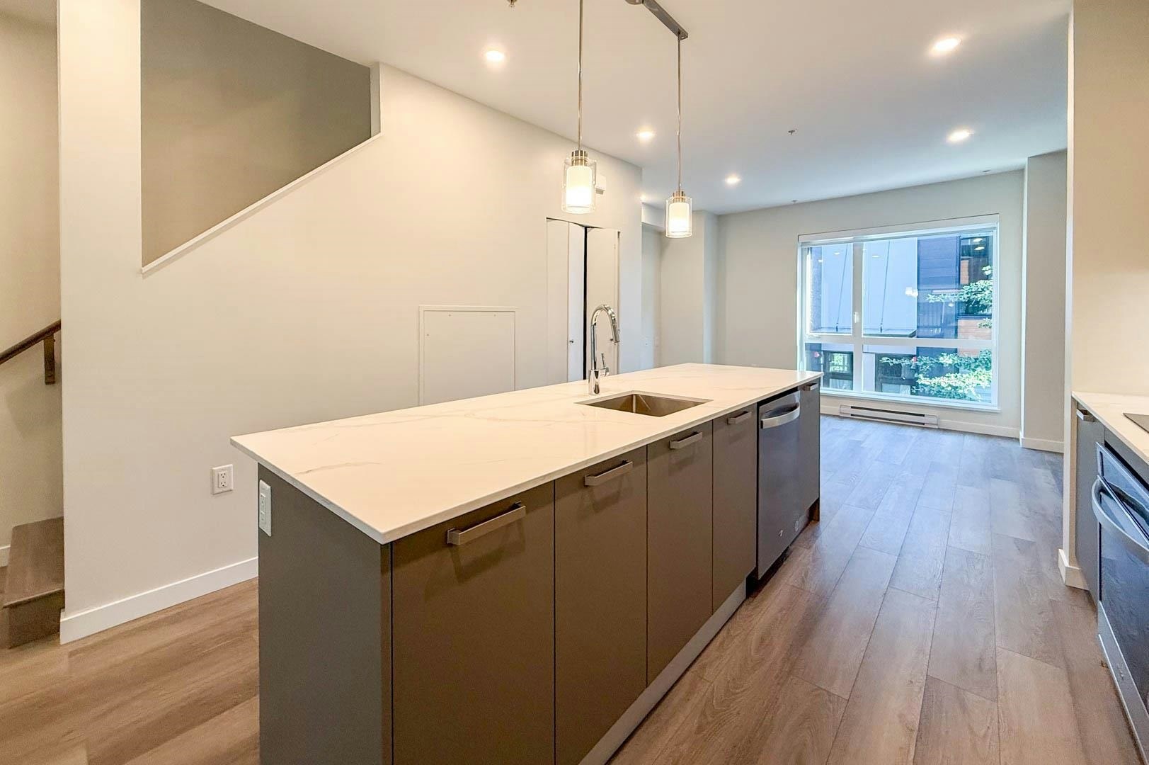 G34-2050 E 20 Avenue, Vancouver, BC, V5N 2L2 - 10