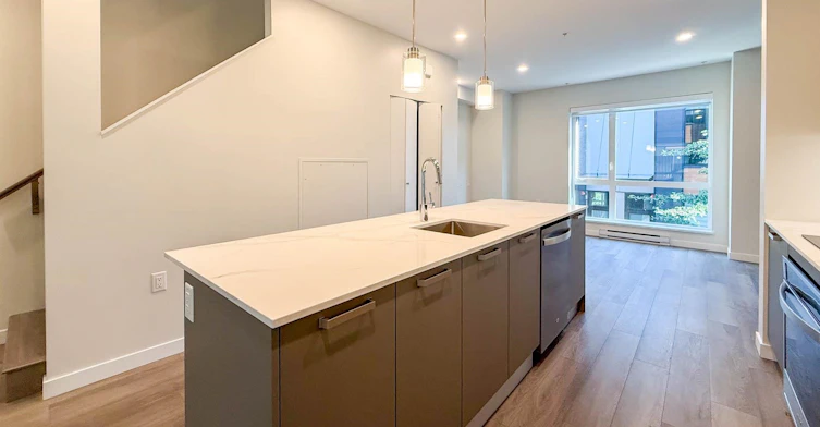 G34-2050 E 20 Avenue, Vancouver, BC, V5N 2L2 - 10