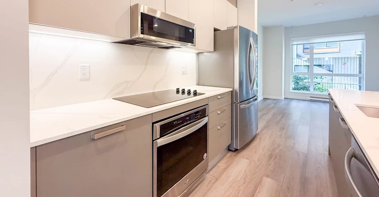 G34-2050 E 20 Avenue, Vancouver, BC, V5N 2L2 - 14
