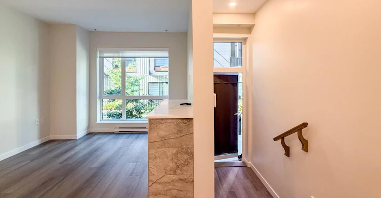 G34-2050 E 20 Avenue, Vancouver, BC, V5N 2L2 - 3