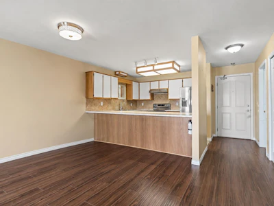 203-45660 Knight Road - 5