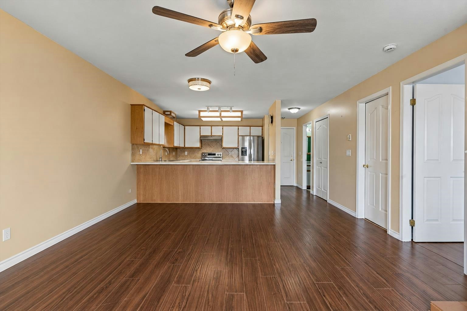 203-45660 Knight Road, Chilliwack, BC, V2R 2X4 - 9