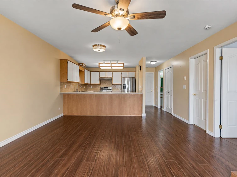 203-45660 Knight Road, Chilliwack, BC, V2R 2X4 - 9
