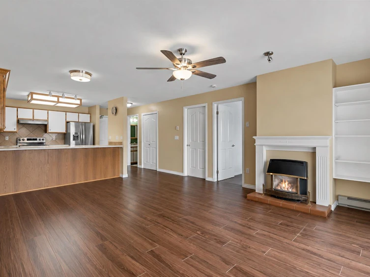 203-45660 Knight Road, Chilliwack, BC, V2R 2X4 - 4