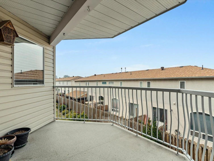203-45660 Knight Road, Chilliwack, BC, V2R 2X4 - 14