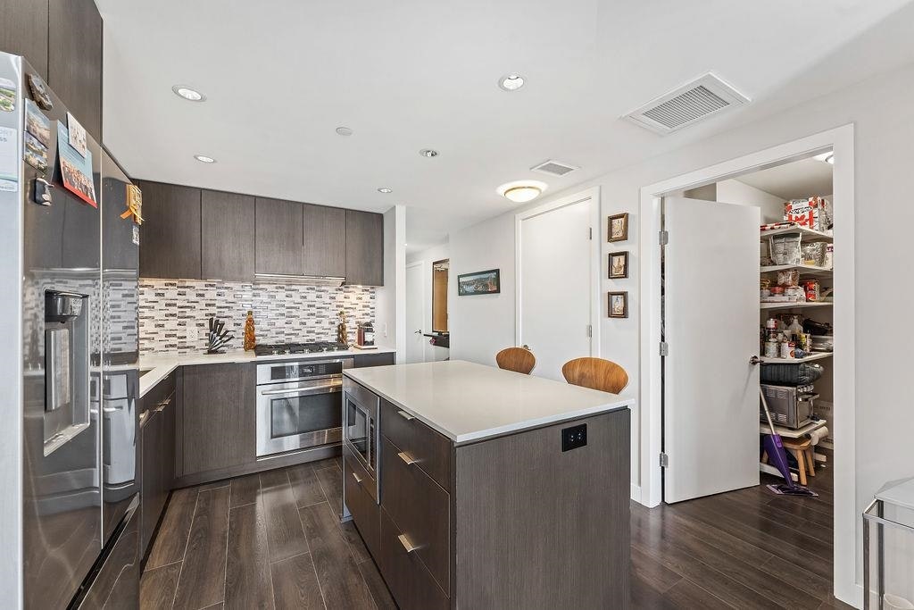 1609-111 E 1st Avenue, Vancouver, BC, V6A 0E9 - 9
