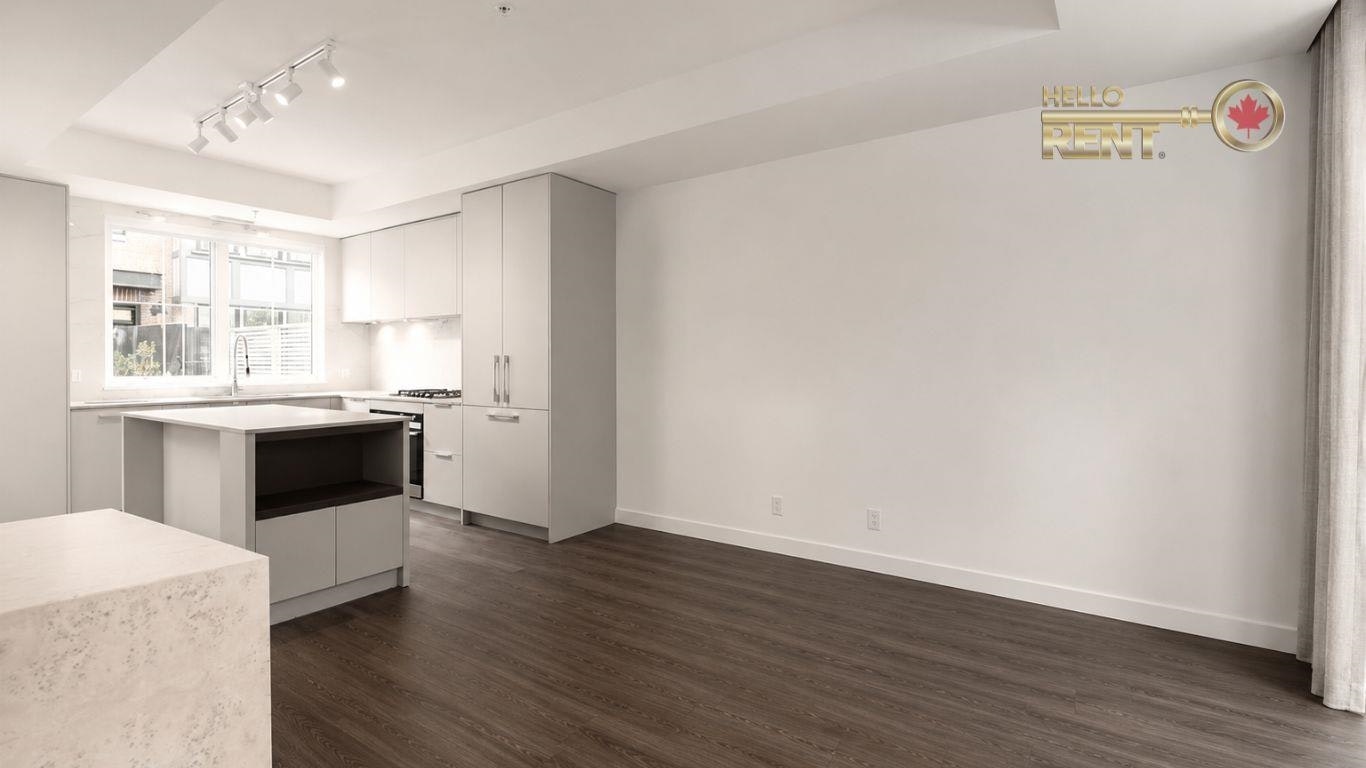 102-2070 Curling Road, North Vancouver, BC, V7P 1X4 - 4