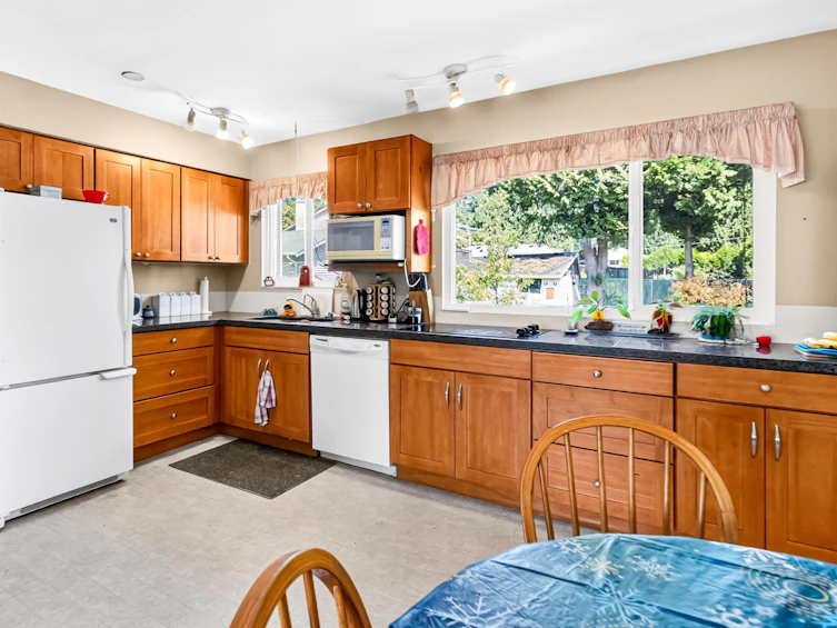 21437 122 Avenue, Maple Ridge, BC, V2X 3W7 - 11