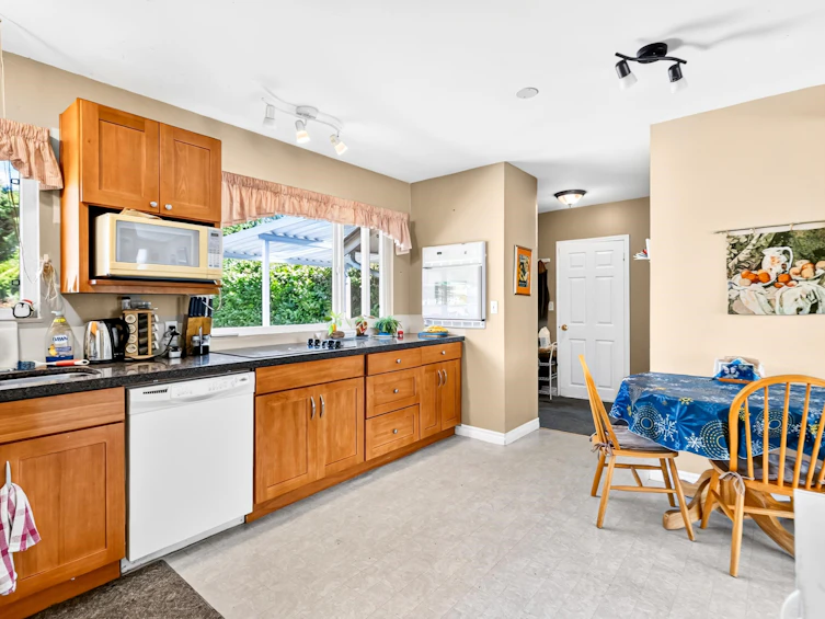21437 122 Avenue, Maple Ridge, BC, V2X 3W7 - 13