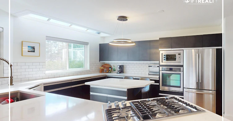 635 W Queens Road, North Vancouver, BC, V7N 2L2 - 9